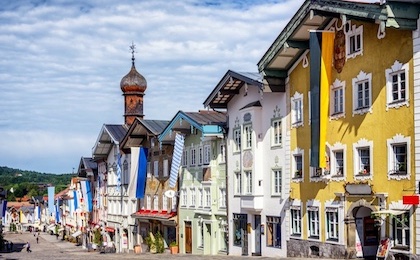 Die bezaubernde Kreisstadt im Isartal ist nicht nur Kursort sondern auch ein perfekter Startort für Transalps.
